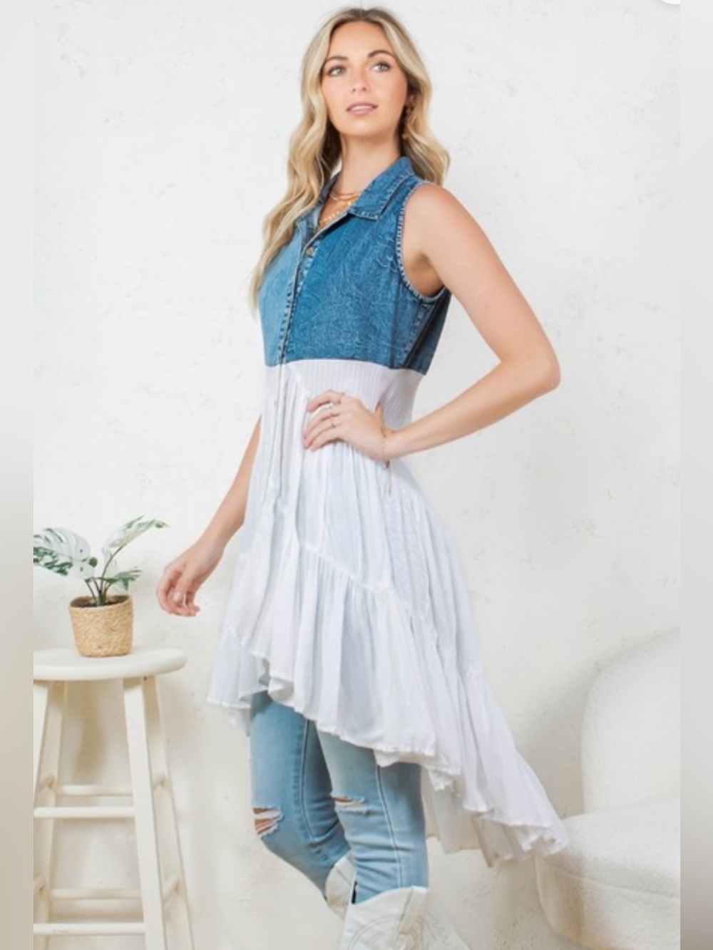 261 Young Threads Sleeveless front open asymmetrical high low top - Picture 2 of 4